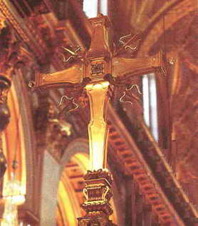 Cross on the altar of St. Paul’s Cathedral